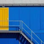 Solutions modernes pour portes industrielles FAME : efficacité et sécurité